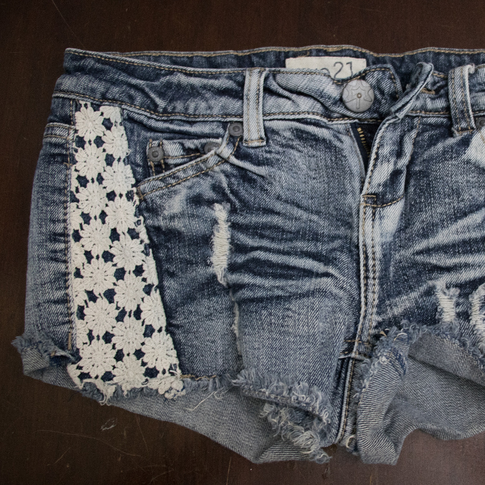 Jean Shorts lace front and sides